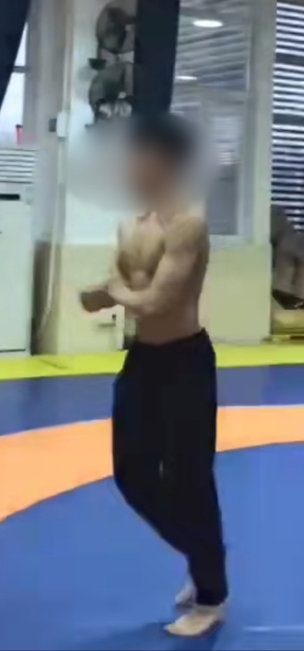 xiaotajun1's tweet photo. 我的性经历大部分都是和直男。找直男见面挺费钱的，想找靠谱的人一起见直男减轻经济压力。我目前保持联系的直男东莞有一位，辽宁葫芦岛三位，沈阳一位（是双不是纯直男），抚顺一位。年龄在17-20之间，印象18岁的最多。.#直男 #体育生 #白袜 https://t.co/35xtH5G1ec