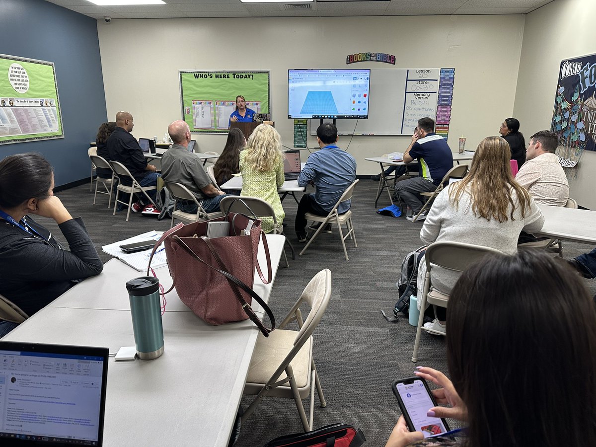 dhenderson_sci's tweet photo. Our fabulous STEAM TOSA Lori Day talking about CAD and 3D printing at Educator #STEPCon22. @step_stem_ie https://t.co/jft2rl0KGm