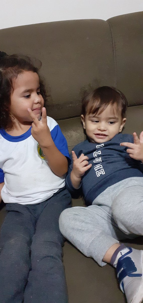 Naaticaroline1's tweet photo. Por aqui os primos são grudados! E no dias das crianças vão brincar muito!
#eptv1 https://t.co/Q9TqVcpVrc
