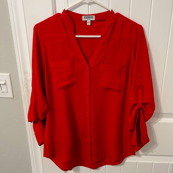 Lolas_bcloset's tweet photo. So good I had to share! Check out all the items I'm loving on @Poshmarkapp #poshmark #fashion #style #shopmycloset #cwonder #premierdesigns #express: https://t.co/jcUctbojnP https://t.co/trd7JQdELB