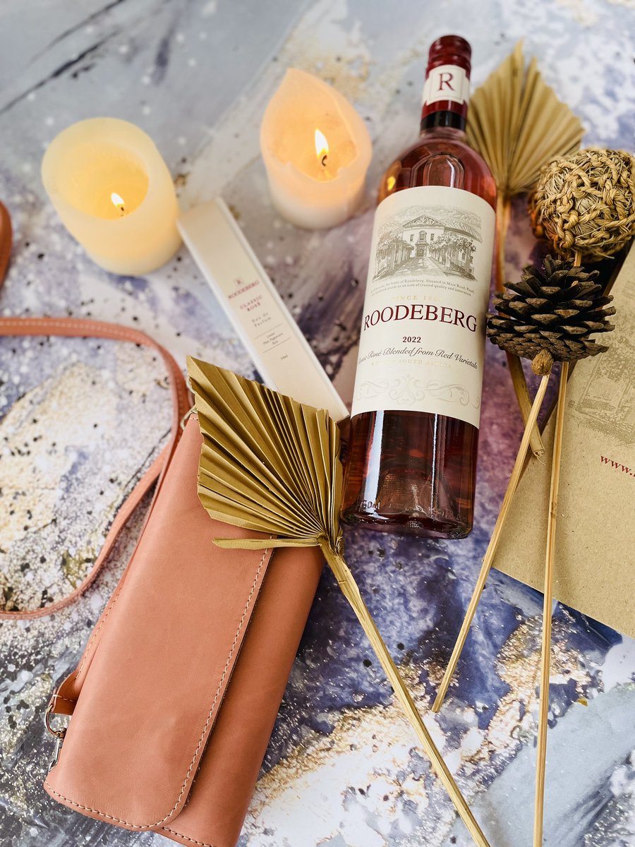 cisca_dk's tweet photo. The @roodeberg_wine Classic Rosé is probably one of my favorites. Served chilled, this is a wine that takes your senses and tastebuds on a rollercoaster ride. Thank you for the special spoils @roodeberg_wine
#ScentsofRoodeberg #rosé #winelover #winetime #instawine #whitewine https://t.co/7Wg1byq8HQ