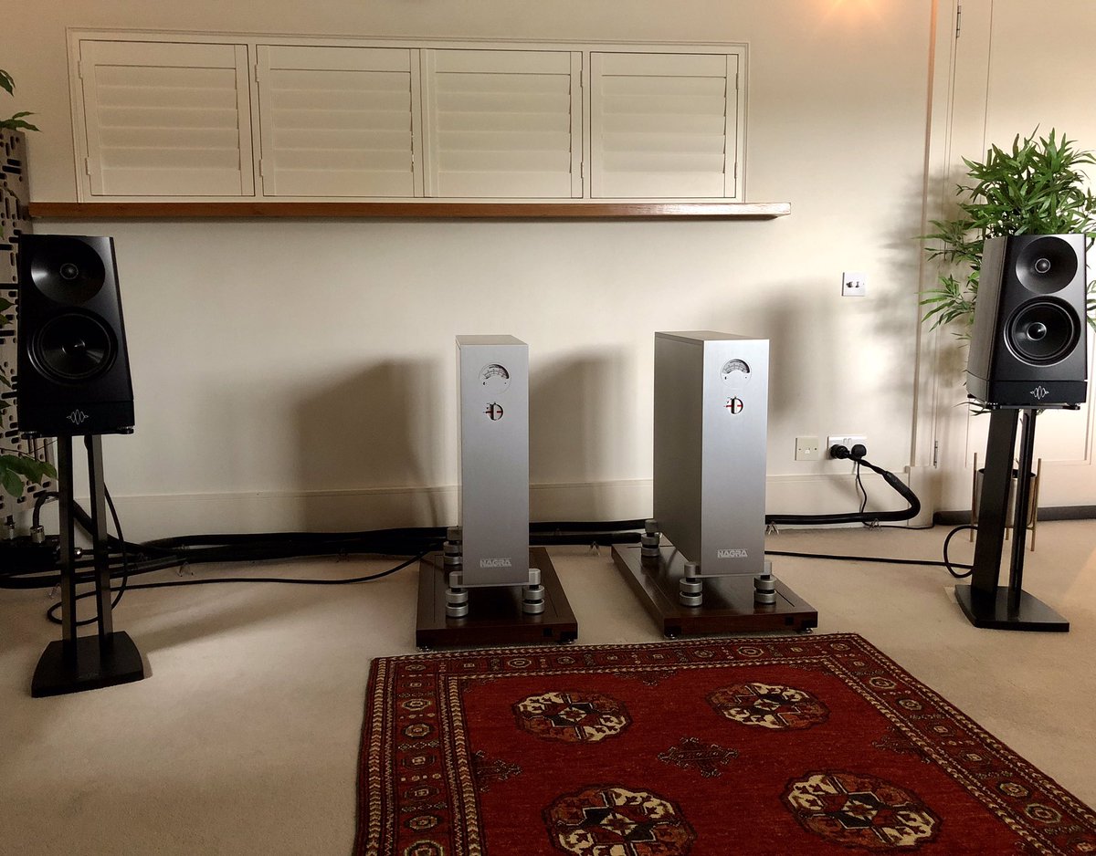 HmfinfoIan's tweet photo. Hi-performance loudspeakers from YG-Acoustics the Tor a must listen. @YgAcoustics @NAGRAAudio @PuristAudio https://t.co/gdZGsFnDL5