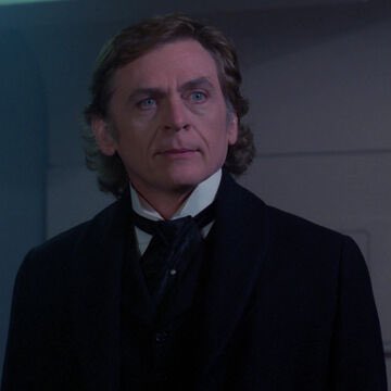 johndawe's tweet photo. Is that a data cube containing a megalomaniacal hologram embedded in Agimus? What does everyone think? @jeffreycombs @MikeMcMahanTM #agimus #megalomaniacal @seanferrick @starfleetboy https://t.co/FyTflRhZX3
