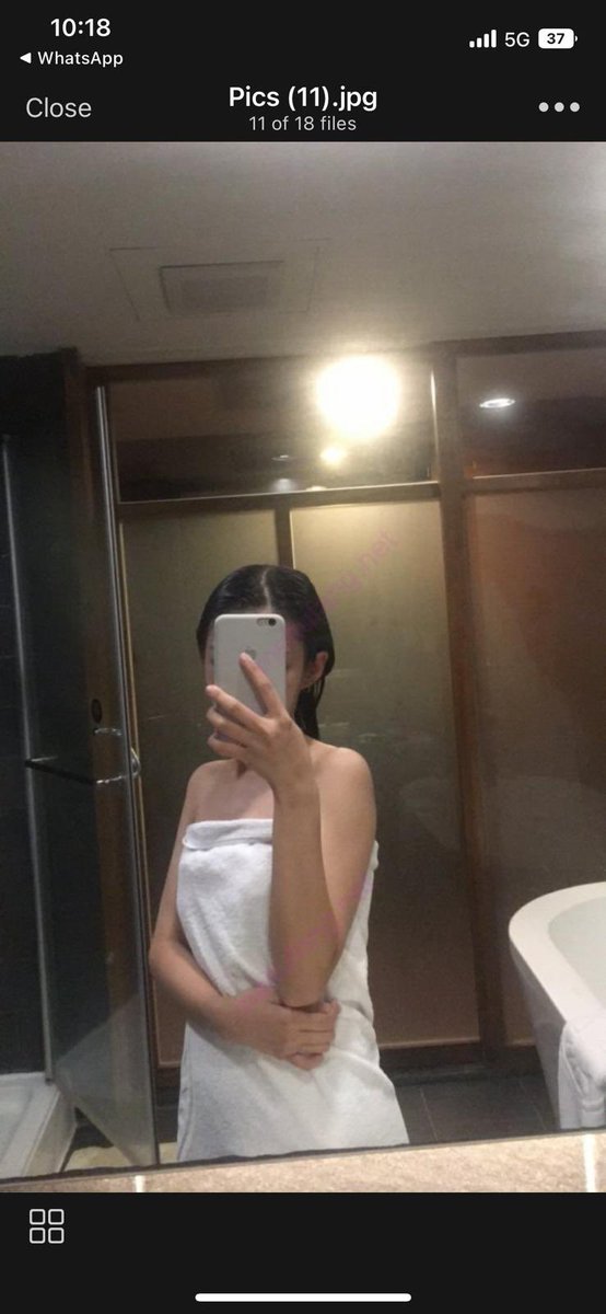 xinyivvx's tweet photo. hii my name is xinyi, i am 25 and my dms r open! based in singapore #sgnsfw #nsfwsg #sgxmm #nsfwtwt https://t.co/hPva6TrHsc