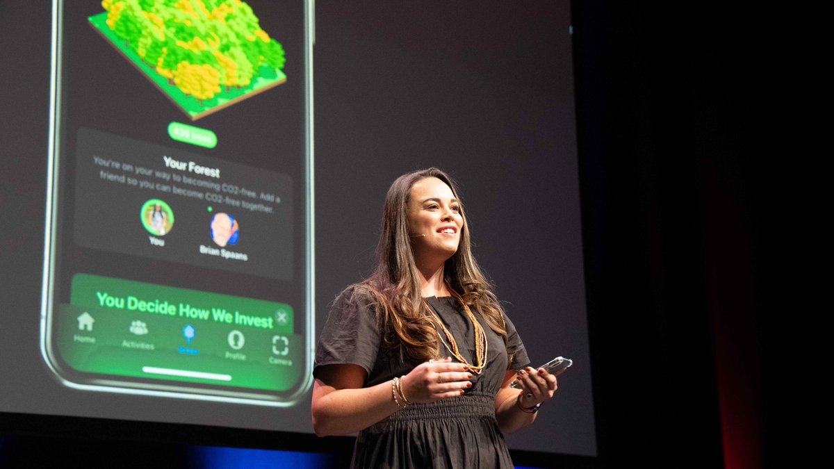 bunq's tweet photo. Everything you need to effortlessly become CO2-free, all in one place! Use the brand new Green tab to supercharge your green impact. Add a friend to plant trees with, compete with other bunq Tribes and discover  other ways to plant trees! 🌳#bunqUpdate21 
https://t.co/g4HAlAqg3e https://t.co/nRE97oYCdn