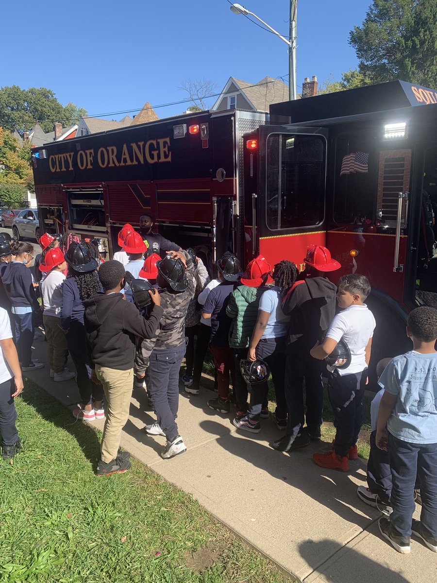 Fire safety week assembly today! The kids had a blast with the <a href="/ORANGE_FD_NJ/">ORANGEFDNJ</a> and <a href="/Sparky_Fire_Dog/">Sparky the Fire Dog</a> ! #parkavestrong #goodtogreat <a href="/PAES231/">parkaveschool</a> <a href="/Principal_MH/">Park Avenue School, Orange, NJ</a> <a href="/UrbanEducator81/">April Stokes</a> <a href="/Gerald_Fitzhugh/">Gerald Fitzhugh II, Ed.D. 👌🏾♦️👌🏾♦️KAY</a>