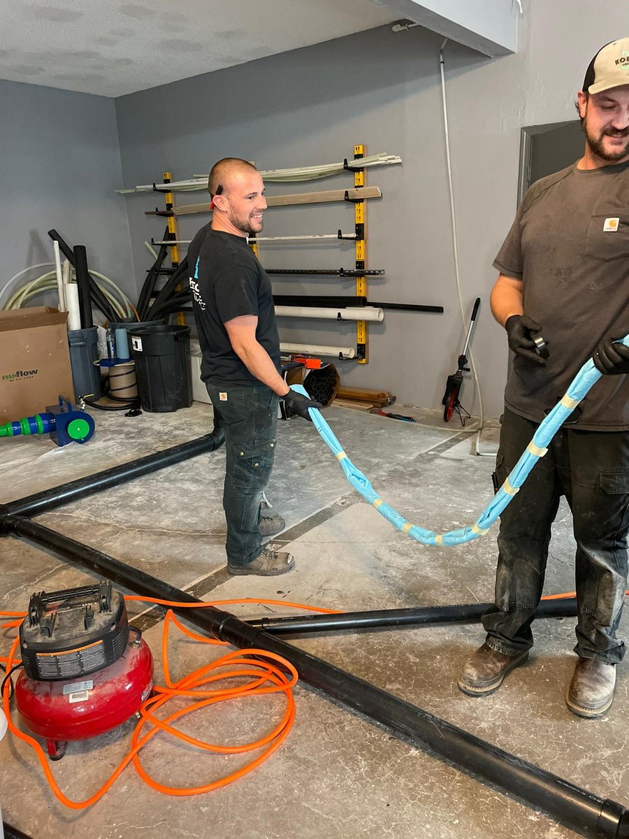 NuFlowTech's tweet photo. It's #TrainingTuesday again! This week we are working with the team at Precision Plumbing in Eugene, OR. Keep up the great work guys!

#NuFlow #WeFixPipes #CIPP #Pipes #pipelining #piperepair #nodig #trenchless #trenchlesstechnology #sewer #sewerrepair #plumbers #plumberlife https://t.co/txwSTcJ5Ub