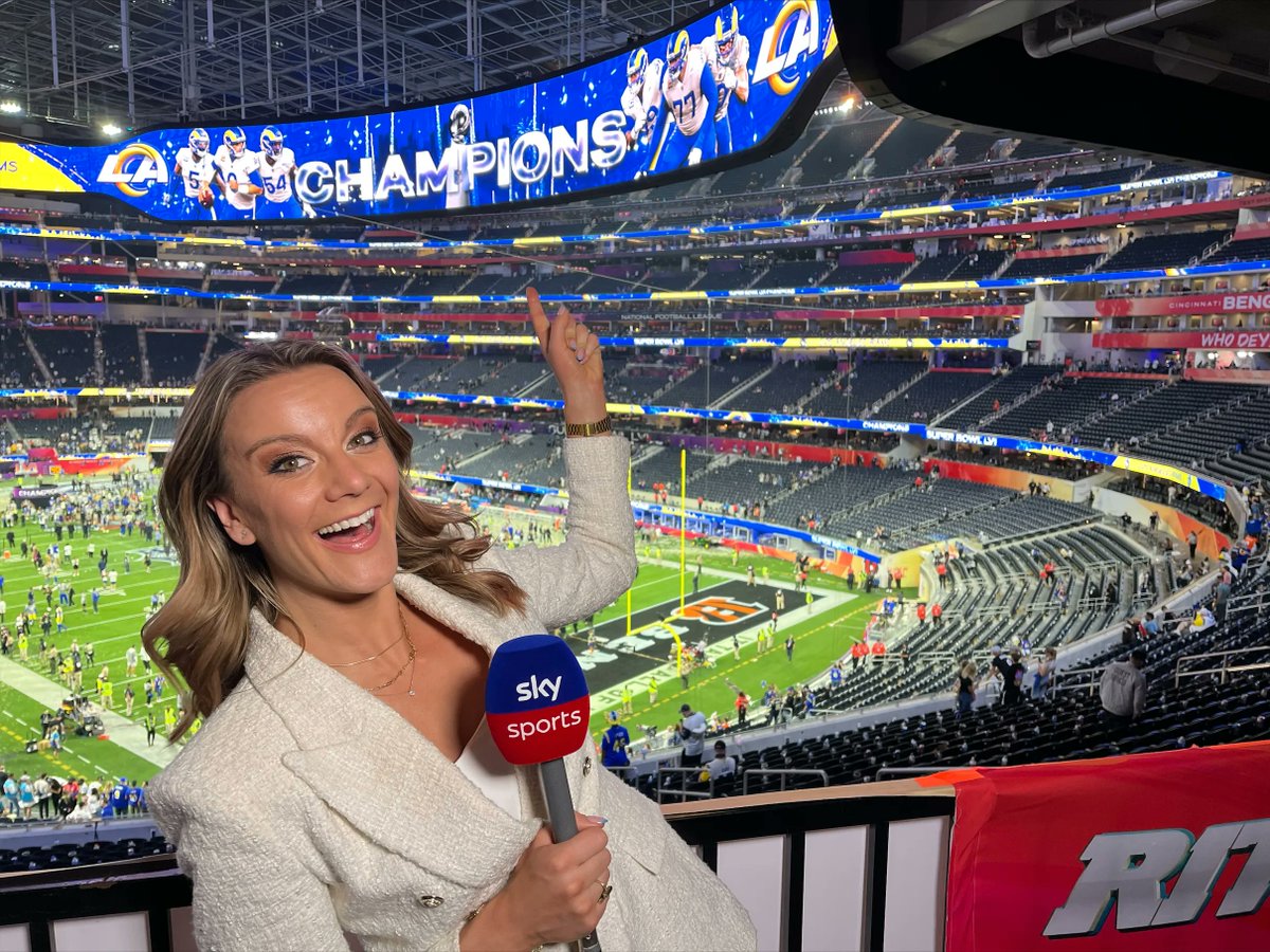 StandardIssueUK's tweet photo. Ahead of this weekend's @NFLUK match at Wembley, in this week's Jenny Off The Blocks @inspireajen catches up with @hannahjwilkes to talk about getting the NFL bug, her @SkySportsNFL podcast and show #HerHuddle, and diversity in sports broadcasting. https://t.co/Ip7UNEmzEd https://t.co/OZsPiYO8Xr