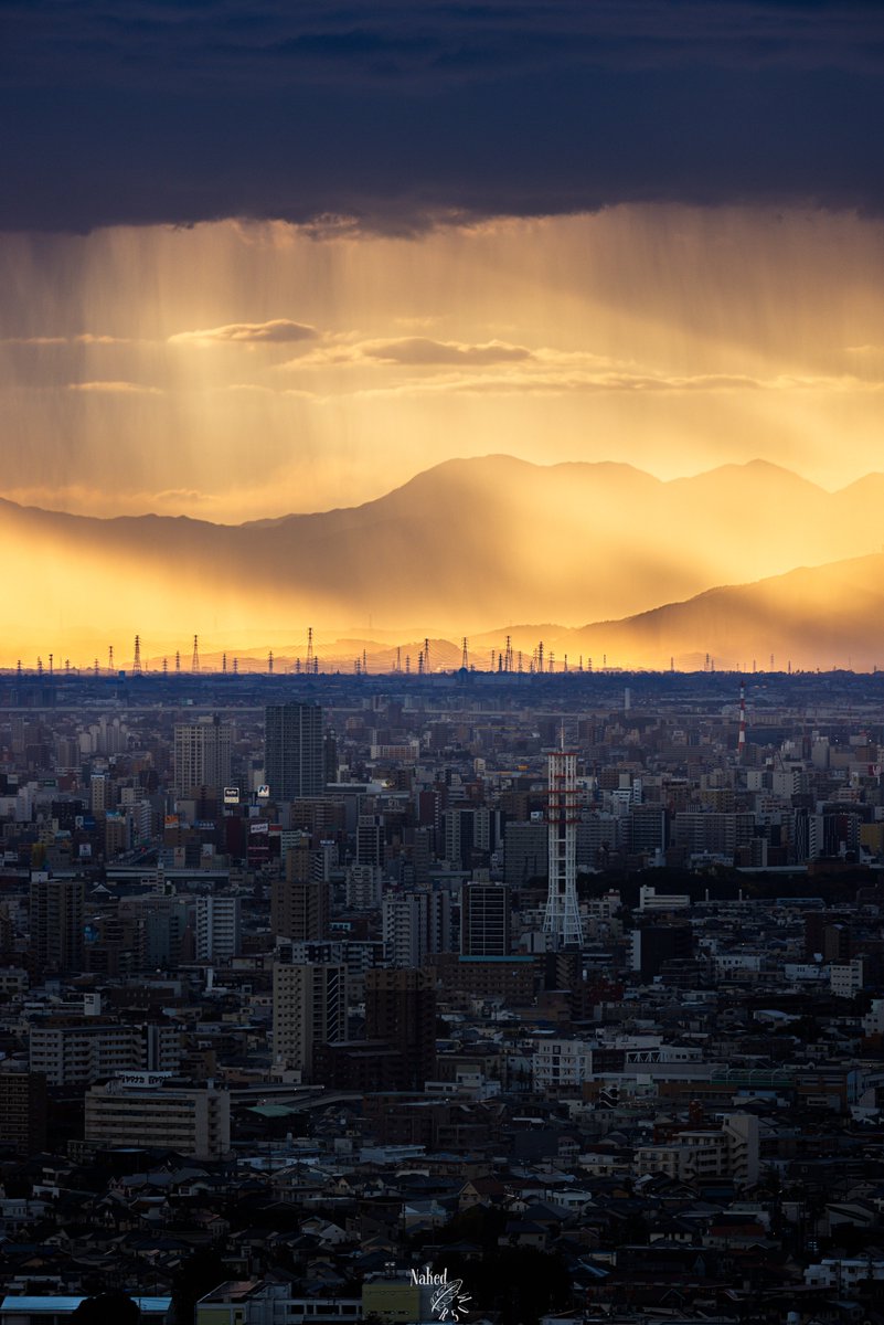 神秘的で神々しい 夕暮れの写真に魅了される人続出 撮影者に話を聞いた Starthome
