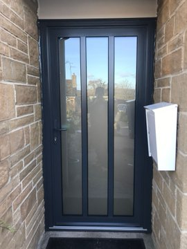 Another installation of @MajDesignsUK Anthracite Grey Aluminium Energy Efficient doors, our customers were delighted, simply Majestic! #Somerset @DuraflexSystems @YaleDWS #SMEUK #Bristol #Taunton #UKmfg #ManufacturingUK