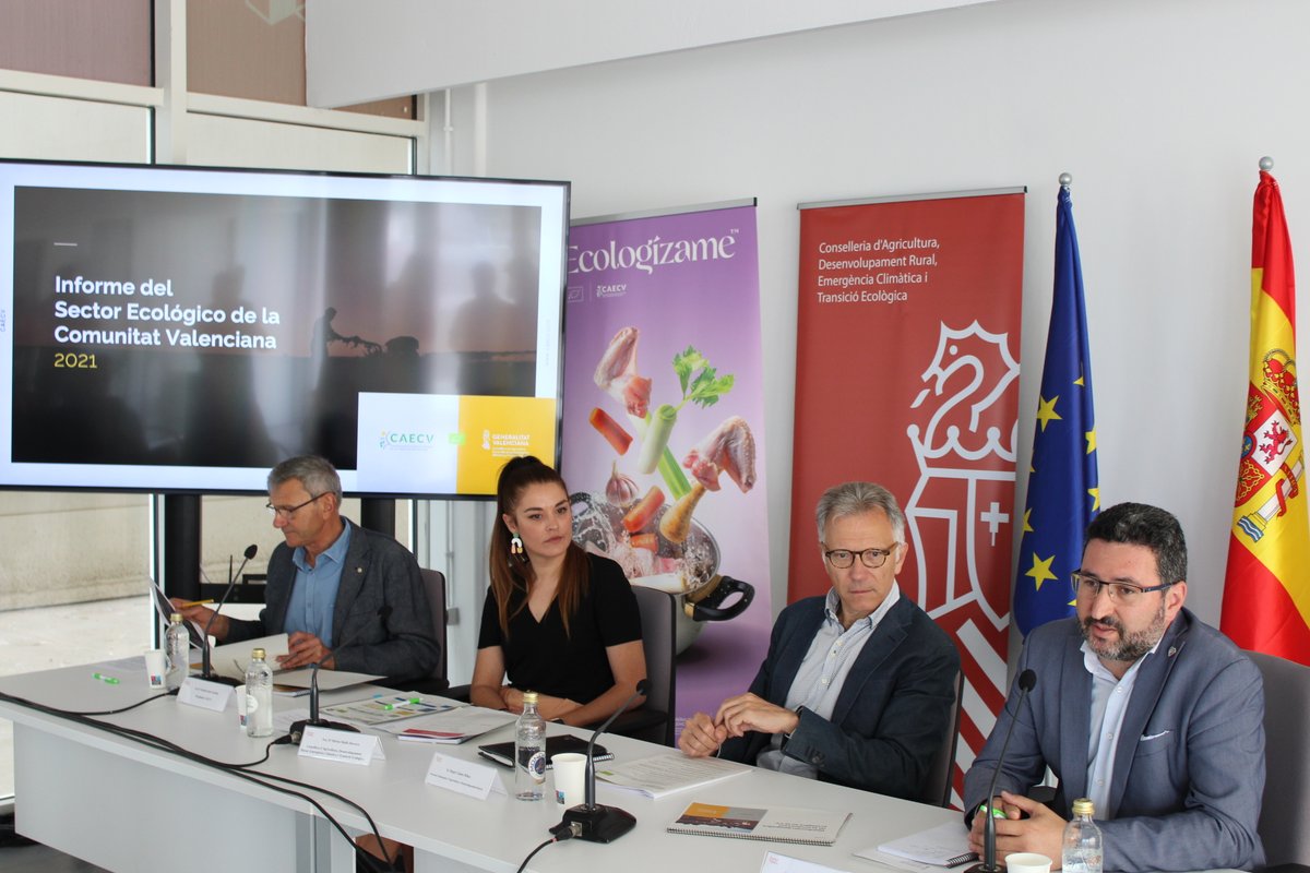 Un plaer poder haver pogut compartir tot este temps amb <a href="/MireiaMolla/">Mireia Mollà</a>

La sensibilitat de @GVAagroambient per l'agricultura #ecològica ha situat a la Comunitat Valenciana en una de les regions referents en l'àmbit nacional gràcies a les polítiques dutes a terme en els últims anys.