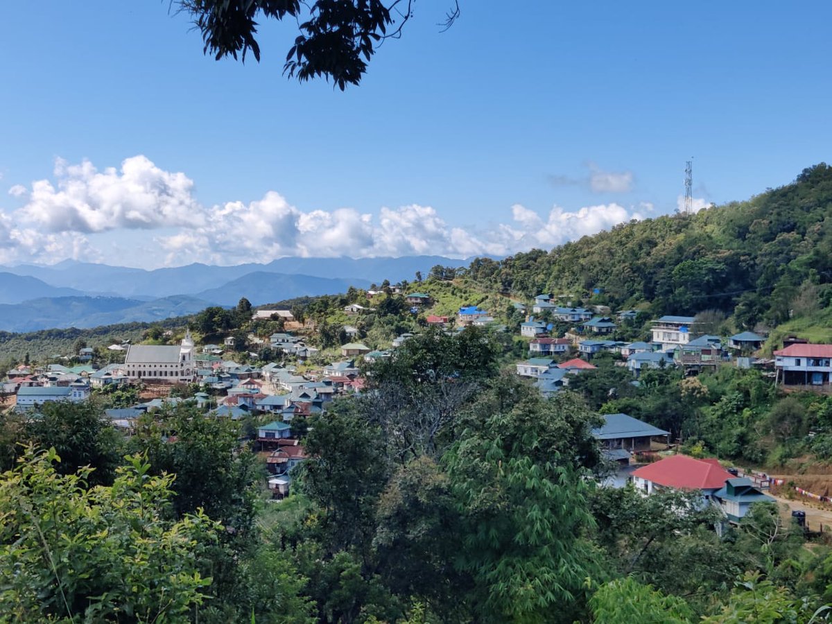 mizoraminsta's tweet photo. Samthang, Champhai district, Mizoram
.
.
Pic credit π· @dareal_hmangaihi
.
.
.
#samthang #village #rural #nonurban #villagescape #landscape #thingthlang #thingtlangkhua #zokhua #rurallife #villagelife #mizoram #mizoraminsta #northeastIndia https://t.co/kjLqVsfpTm