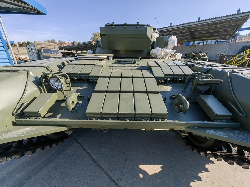 A T-72M1 Tomas tank. Tank is the result of 🇨🇿crowdfunding campaign Gift for Putin. The tank has increased ballistic protection, new optical-electronic devices and a modernized night vision for all three crew members of 🇨🇿 Oticstrade, an engine with increased power up to 840hp.