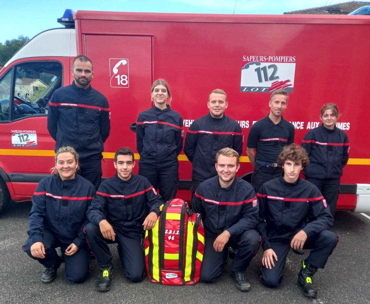 PompiersDuLot's tweet photo. Les @PompiersDuLot en formation d'équipier #PromptSecours du 10 au 15-10 à #Luzech.
https://t.co/zn0Gy09RoI https://t.co/cru3Fsk9Ef