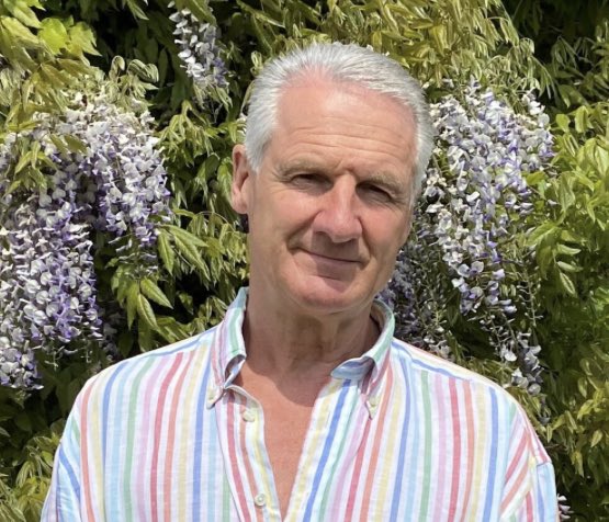 philipozouf's tweet photo. Deputy Tom Binet and I are available for meeting any St Saviour constituents today in the States Assembly Building 

From 12:30 till 1:30pm 

All welcome | No appointment needed https://t.co/Y0PJdAzK0Y