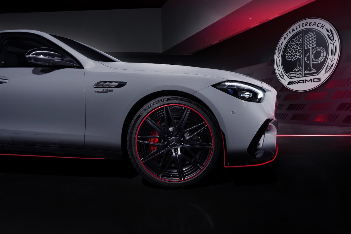 VSD_Events's tweet photo. Ojo a esta versión...
El Mercedes-AMG C 63 #F1Edition, sólo por tiempo limitado.
Híbrido enchufable... 😎
https://t.co/JG2NSvM5RI https://t.co/y1VUQwD6lw