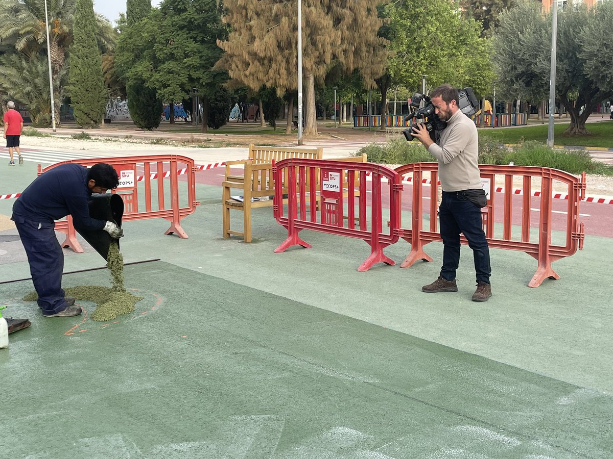 rnc_murcia's tweet photo. Comenzamos la prueba de nuestro material Idsun Flex Road en la zona del soterramiento #proyectosurbanos#ecosistemaurbano #idsun#generandoentornos🌳🌳Premio Magallanes-Elcano https://t.co/lZTe82shhJ