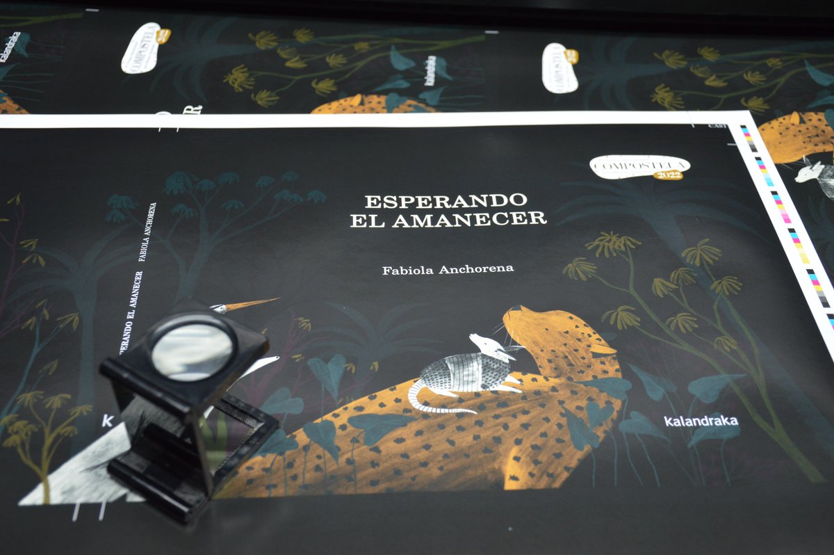 KalandrakaEdit's tweet photo. El trabajo de #FabiolaAnchorena es un lamento contra los voraces incendios que aniquilan los bosques en la voz de las criaturas que los habitan. Su voz parece vibrar a medida que el color empapa el papel en #GraficasAnduriña mientras se supervisa cada detalle #EsperandoElAmanecer https://t.co/PUF8qZZz4Z