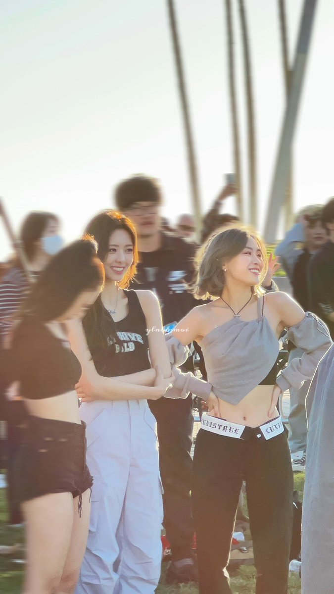 Itzy S Ryujin At Venice Beach La Photoshoot By Naver X Dispatch