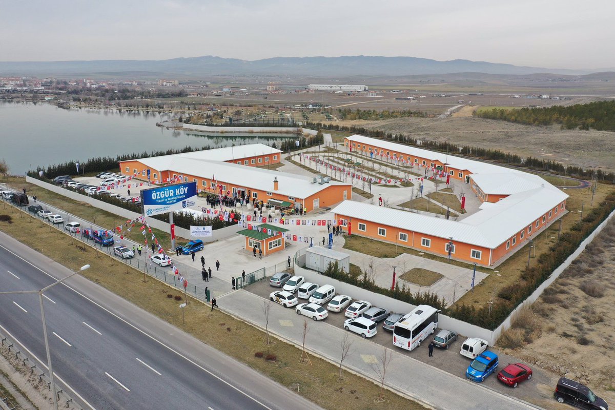 Ankara Büyükşehir Belediyesi’nin uyuşturucu ve madde bağımlılığı ile mücadele edilmesi amacıyla açmış olduğu Özgür Köy Tedavi ve Rehabilitasyon merkezi hizmete devam ediyor.
