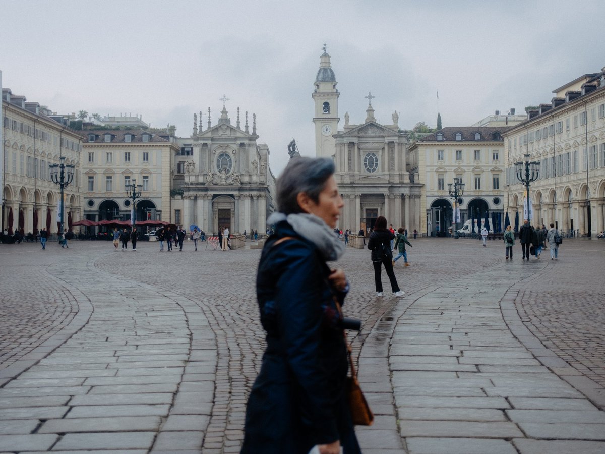 Mood in Turin #torino #torinocittá #turincity #turin #streetphotography #streetphotographer #fujifilm #fujixpro3 #fujix100v #fotografia #photographylovers