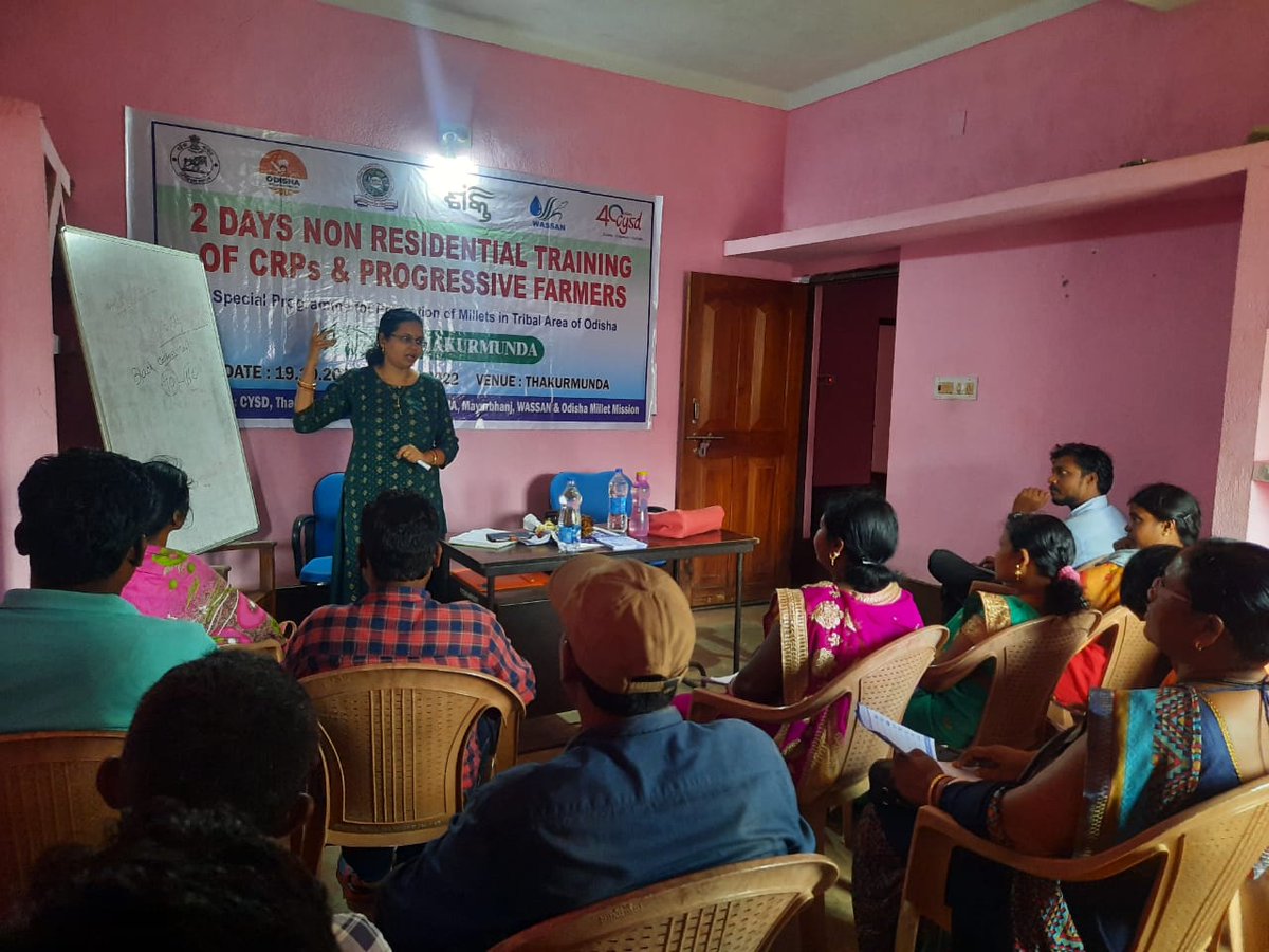 CYSDOdisha's tweet photo. For wider promotion of Millets in #Mayurbhanj Dist, 20 progressive farmers of Millets including CRPs from #Thakurmunda Block recently got training on the objectives of #OdishaMilletsMission, Nutritional value & health benefits of Millets; #Packageofpractices & CultivationMethods. https://t.co/LAP2mPPUJE