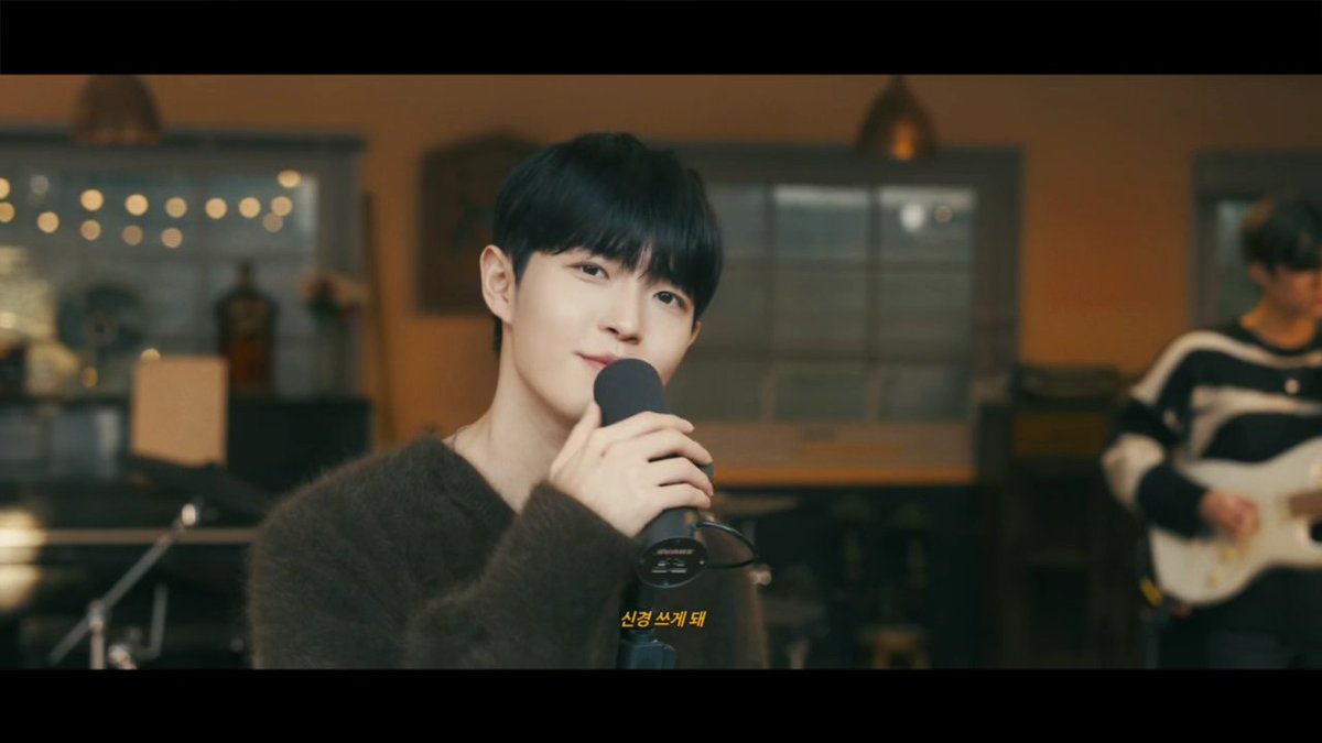 💙김재환 님께서 참여한 
🕹조조코믹스 웹툰  OST Part.2 
『Cinderella's Love』💕 

🎬티저 영상이 방금 공개되었어요 :D
모두들 지금 바로 '토리뮤직' 유튜브로 훨~ 훨~🍃 

🔗youtu.be/sndYThlX5ww

#문페이스 #네이버웹툰 
#웹툰OST #조조코믹스 #김재환