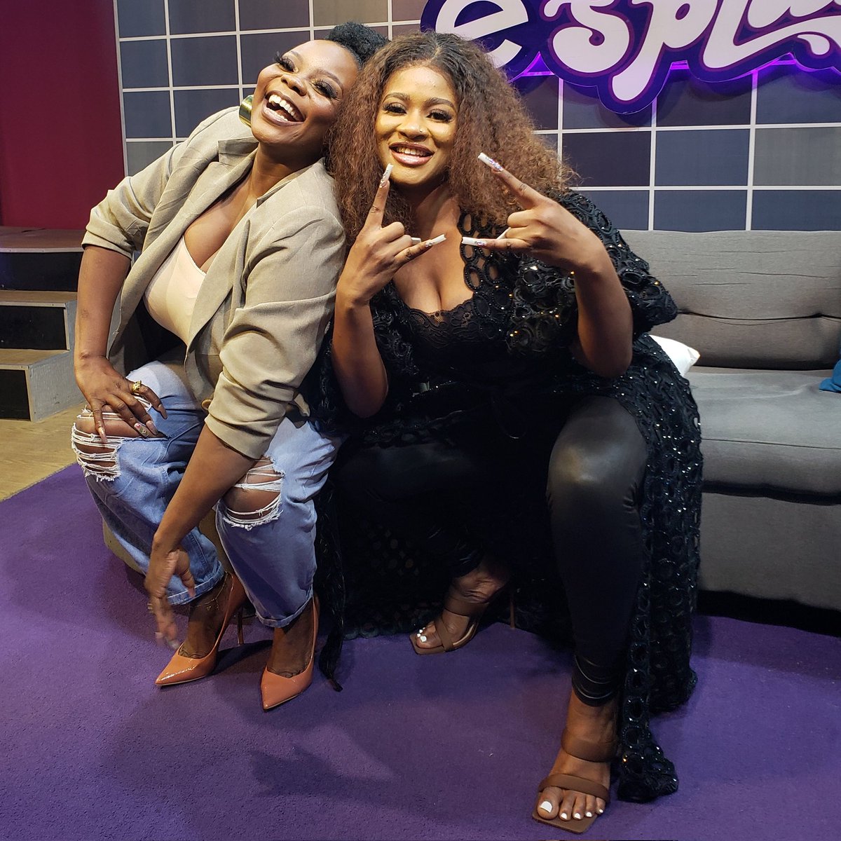 The Hype Priestess with the vibes, @unusualphyna was on #ESplashOnTvc and trust me, it was all shades of 'Comot body, no join body, you join body, you collect. Who dey!!!' Who watched?