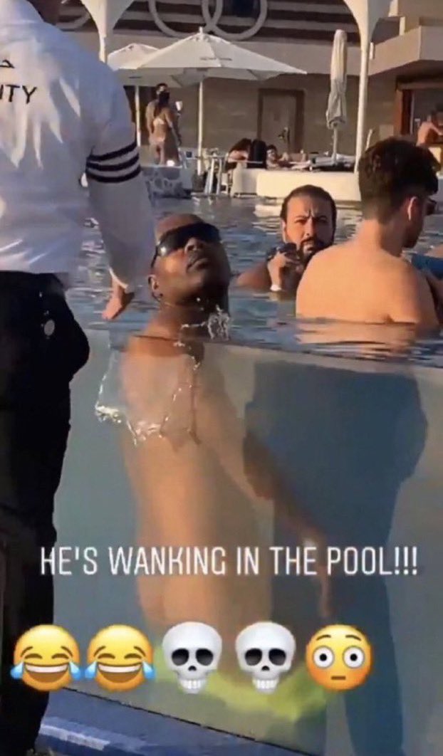 grankenhieb's tweet photo. @doned_itb0ye he’s wanking in the pool https://t.co/hYYf5ypYjq