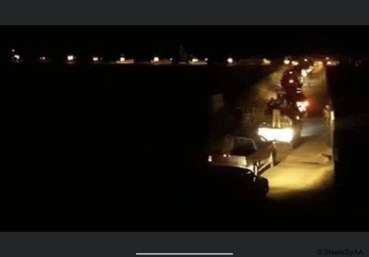 SteeleSyAA's tweet photo. The Kurdish militia has segregated the town of al Zar from its countryside in #Deirezzor.
Kurdish militia were attacked near the water station by a suspected ISIS group.
#Syria #SDZf #Syrianarmy🇸🇾 https://t.co/lmTVXnUYHb
