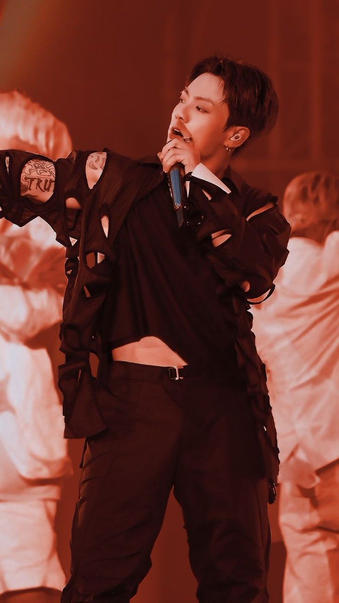JKWAIST97's tweet photo. This jungkook ❗

https://t.co/NpXiCzRy5U