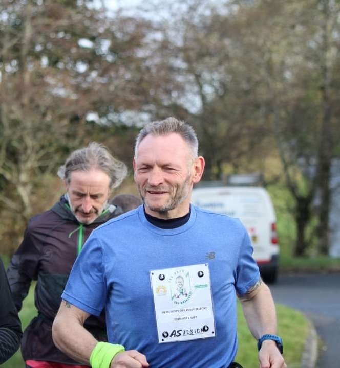 2️⃣9️⃣9️⃣ LAST OF THE 200'S 2️⃣9️⃣9️⃣

This morning Ill run my 299th Consecutive Marathon!

Please do me a favour as my challenge gathers interest, TELL YOUR FRIENDS! 

Share this post and please tell them to follow me, who knows, you could be the one who helps make this gain traction