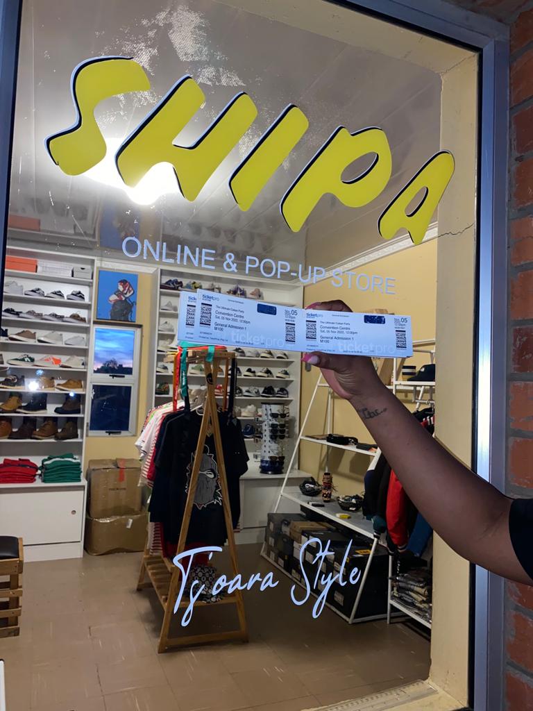keneuoe_'s tweet photo. Bo my pah, ticket’s for the #Ultimatecubanparty are available @Shipa_Online , t’soara style &amp; get your ticket for as little as M100.00 until the 31st October. 👏🏽🔥🔥💃🏽💃🏽. 
#cubanparty
#ultimatecubanparty
#sixyearsofcuban
#justlive https://t.co/zLNGiMxXRL