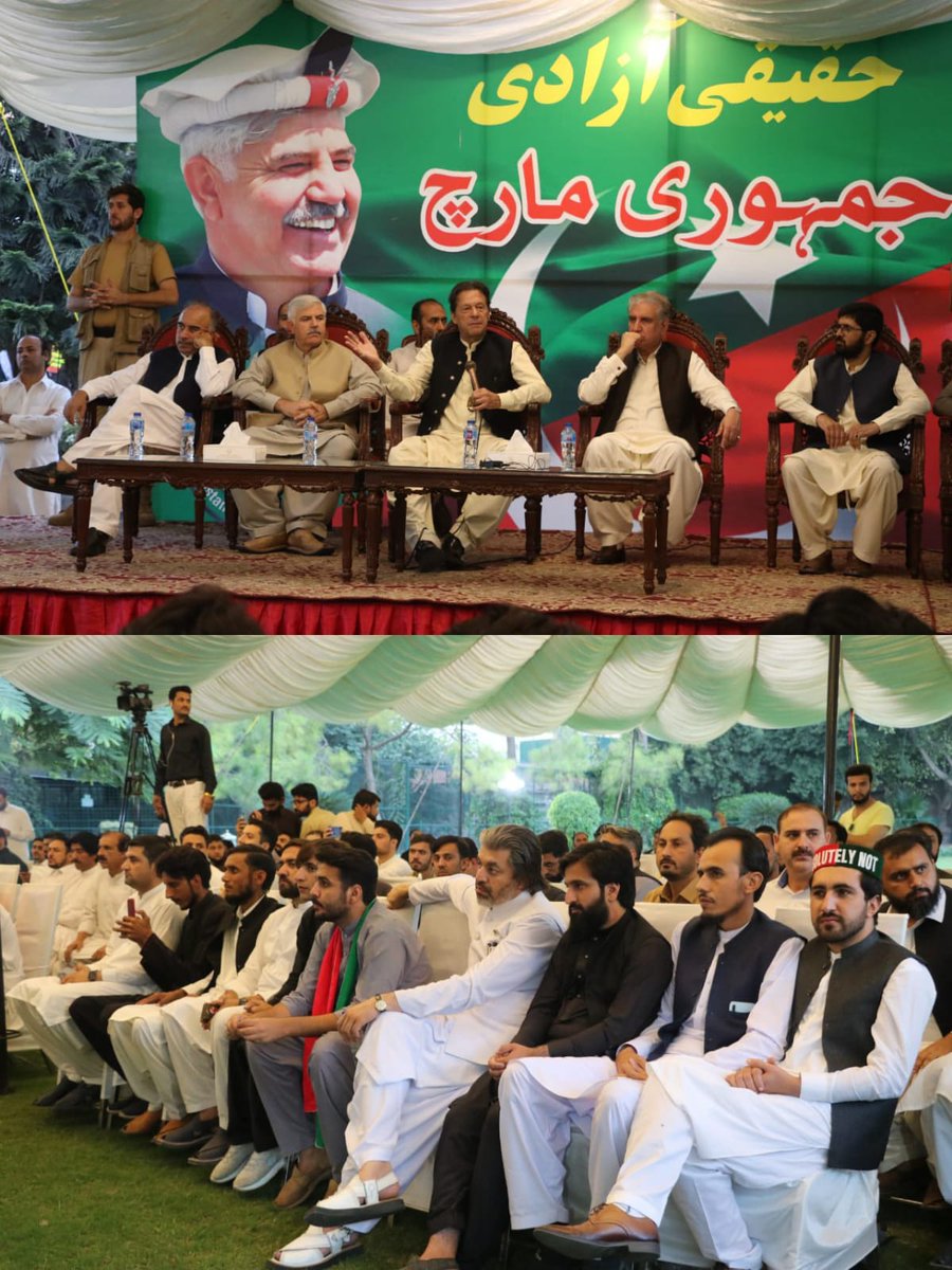 awais_chamkani's tweet photo. چیئرمین پاکستان تحریک انصاف عمران خان نے پشاور میں سوشل میڈیا ٹیم اور سوشل میڈیا ایکٹیوسٹ کیساتھ خصوصی ملاقات کی.
#PTISMT https://t.co/BsNyhbHooB