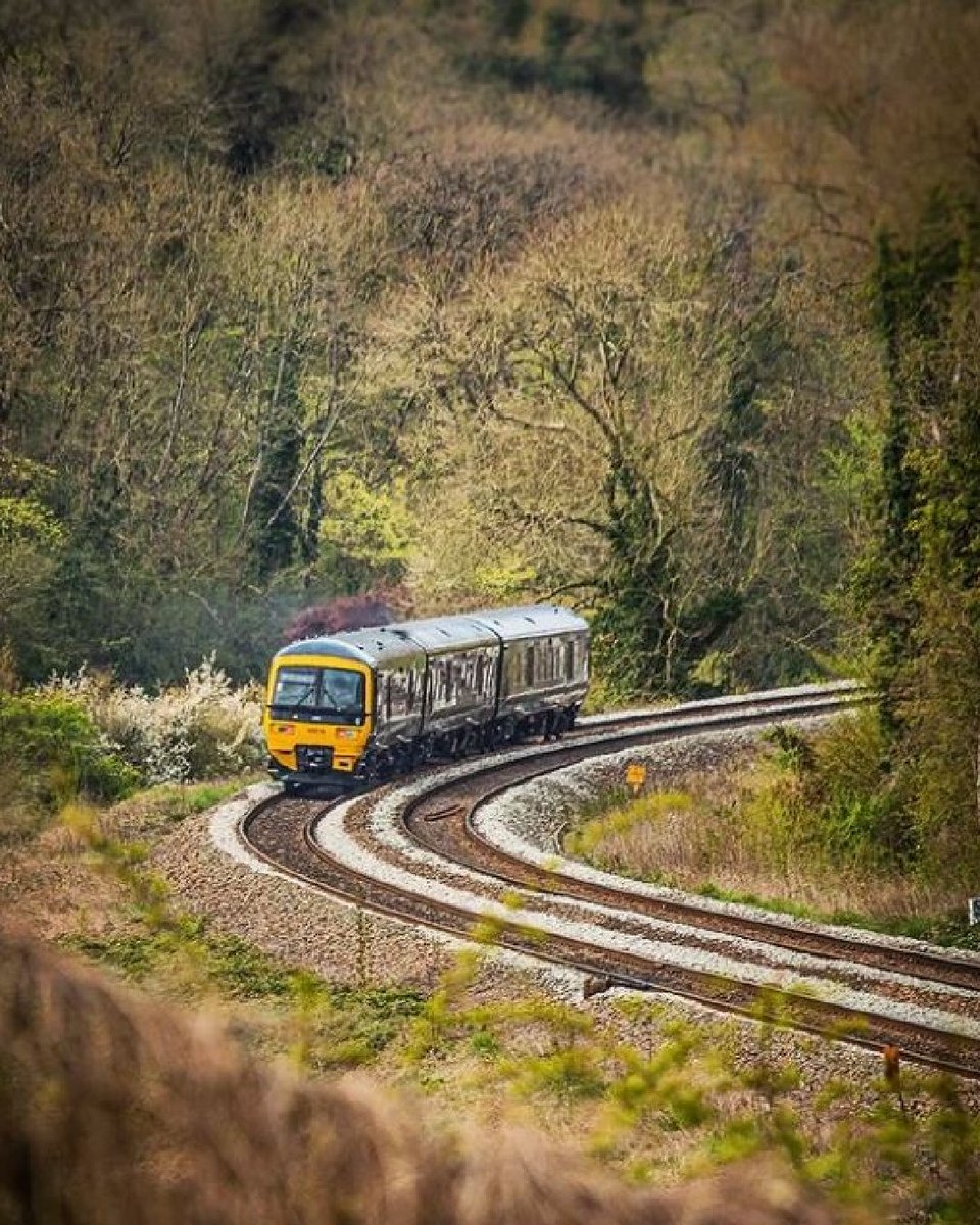 Good morning! We're here to help until 11pm so if you need any help, please send us a message 💻 Thanks to m_photocreations for sending in this great photo of one of our trains running through Avoncliff 📸