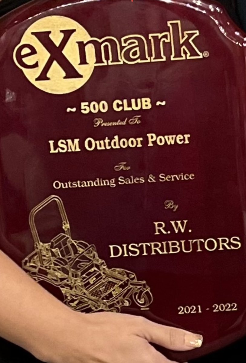 StarMower's tweet photo. These would not be possible without our incredible staff. 👏💪 @Exmarkmowers https://t.co/90fxZRrobH