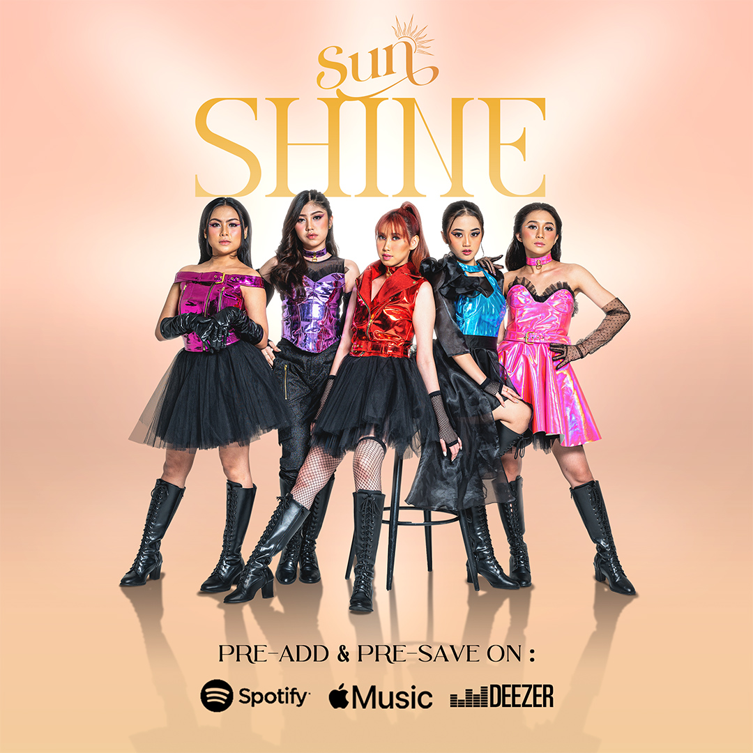 officialsun_id's tweet photo. Debut Single SUN ‘SHINE’
•
Pre-save &amp; Pre-add Click: https://t.co/PzrxWaQFnn
•
#SUN #WeCanBeWinners #DEBUTSINGLESHINE #ATHA #TASYA #NABILLA #HANJIEN #SOOJIN https://t.co/vHCrIzchIV