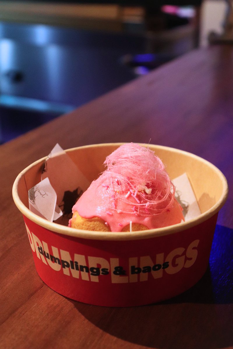 drumplings's tweet photo. Our Rose fairy floss Cinnamon Apple custard Baked Bao’s are the perfect desert treat for you &amp; the gang. At just $5.50, they are delicious chilled with your fave icecream or warm. Stop by to takeaway for desert tonight!

#melbournetodo #wheretoeatmelbourne #melbournefood https://t.co/fQMpTGcJvo