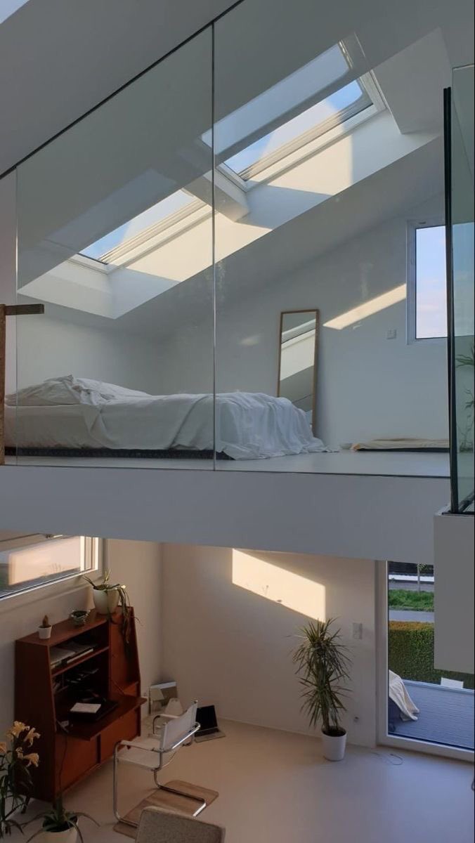 lavenderderya's tweet image. sunny apartment