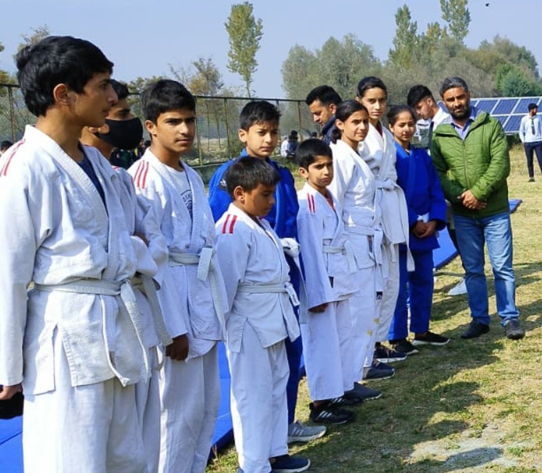 DrRayeesKhan's tweet photo. Accession Day is celebrating with great enthusiasm &amp; patriotic fervour across J&amp;K .Voice for Peace &amp; Justice organised a Tiranga rally &amp; many sports events in #Valley .we are proud to be part #India 
#Liberation_Day #26October1947 https://t.co/SHk4DQHSUR
