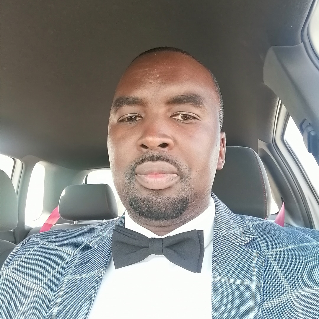 meneer_celani's tweet photo. Today is my birthday and I’m so happy that I can LIVE, BREATHE and LOVE. Just love the LIFE I have and I thank God for it. Happy birthday to me 💐🎂🙏❤️💯🎉
#Thankful
#SimplyLive 🥂 #SimplyLove ❤️ #SimplyCare 🌺 https://t.co/aJxVRyLDI6