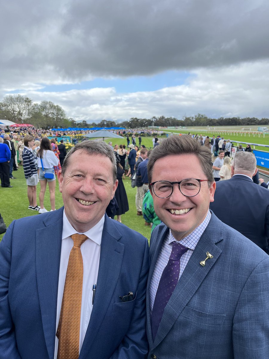 Great to see the Minister supporting regional Vic racing at Bendigo Cup day……and I think he is still alive in the quaddy ⁦<a href="/ACarbinesMP/">Anthony Carbines MP</a>⁩