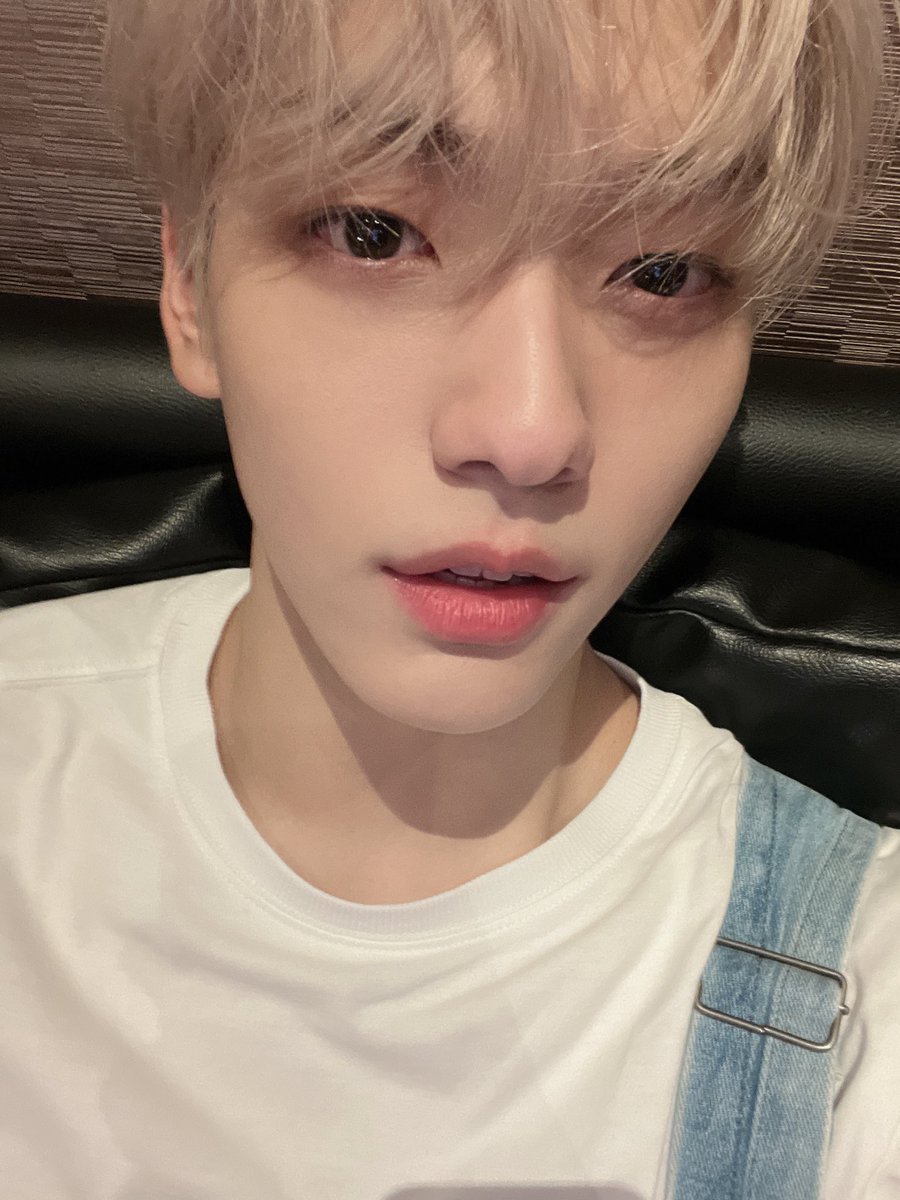 bluesskybin's tweet photo. i vote for #txt for #MAMAVOTE https://t.co/0pk4Y7MExt