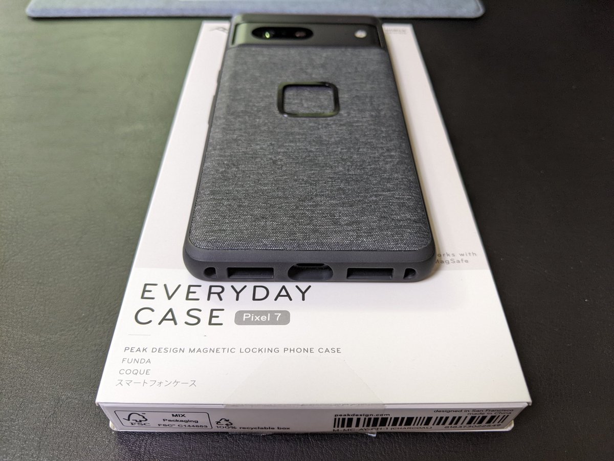 t48selfemployed's tweet photo. #PIXEL7
#peakdesign の #everydaycase
を購入
巷で言われている通りspigenケースよりややズシっとする重さ
でも手触りとカメラがほぼフラットになるデザインは満点
強力なマグネットは本体寿命に影響は…どうなんだろうか🤔 https://t.co/Z51xvd5KTw