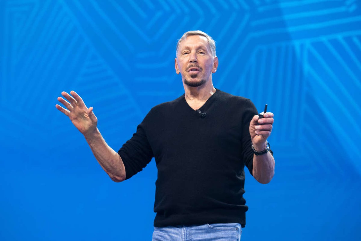 franzrusso's tweet photo. “Le nuvole dovrebbero essere interconnesse. Occorre essere liberi di combinare e abbinare servizi da più #Cloud”. Le parole di #LarryEllison spiegano tutto il senso dell'ultimo #Oracle #CloudWord di Las Vegas
👇
https://t.co/tXWWLAIDMc #OCW #tech #ad https://t.co/nu5TRCQrxj