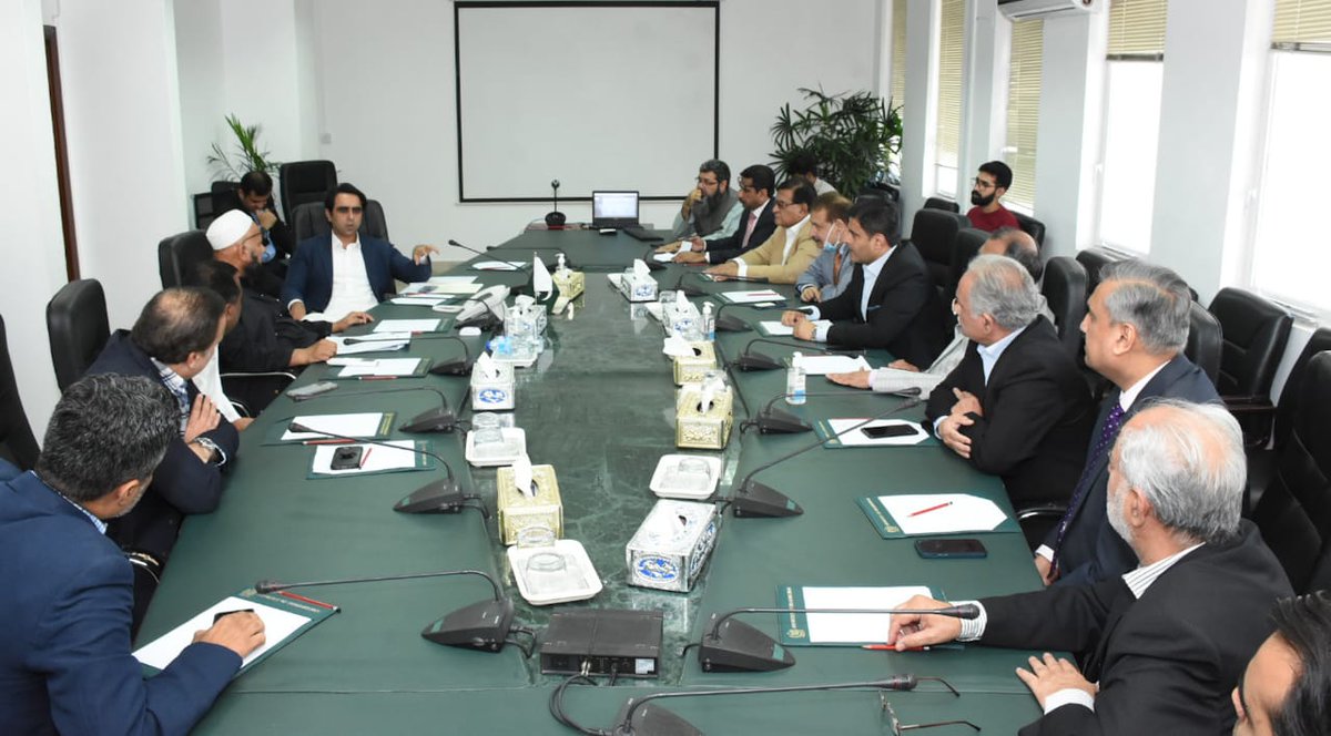 A delegation of MG Motors led by its Director, Mr. Khalid Afridi, meeting with the Federal Minister for Industries and Production, Syed Murtaza Mahmud on October 25, 2022, in Islamabad.