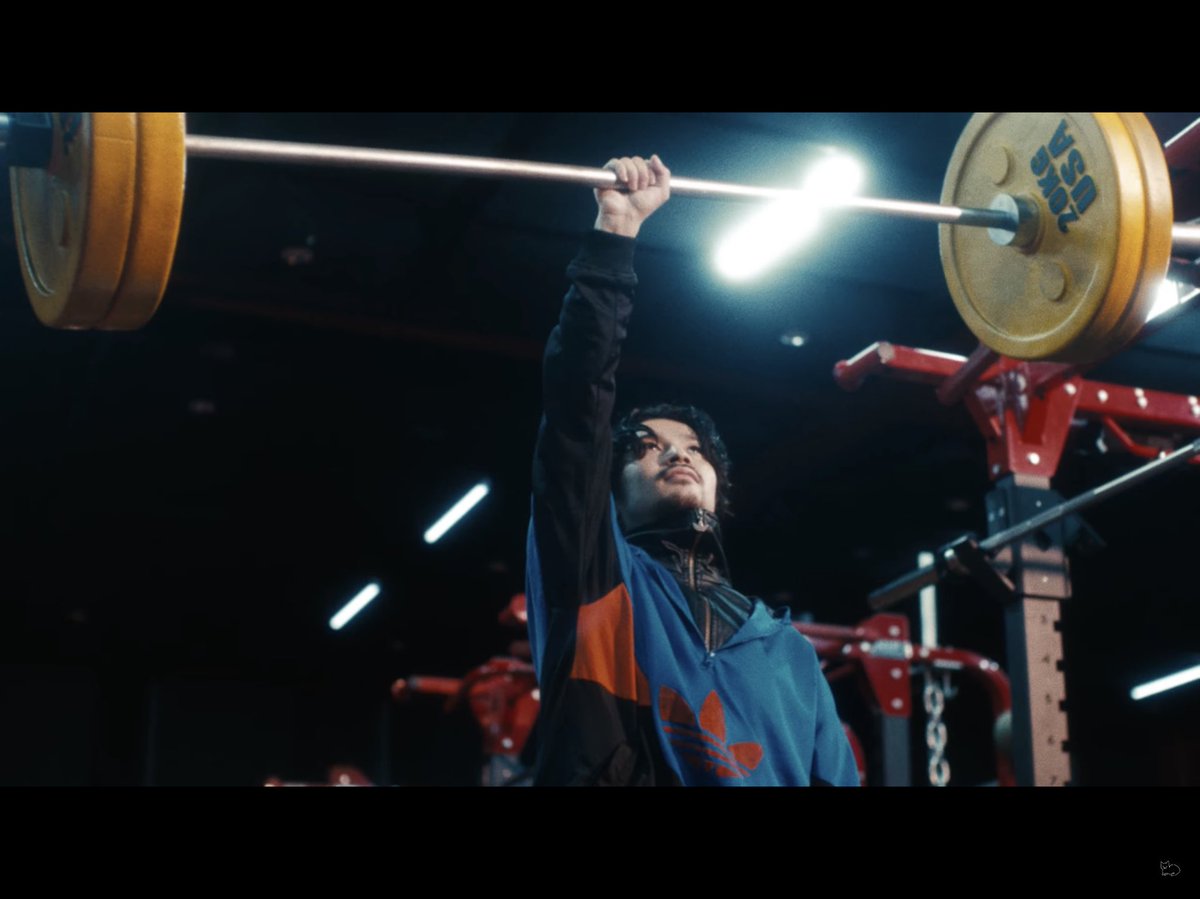 ああ、なるほど筋肉の悪魔、アニメでカットされたからPVで補完って訳か(多分違う 