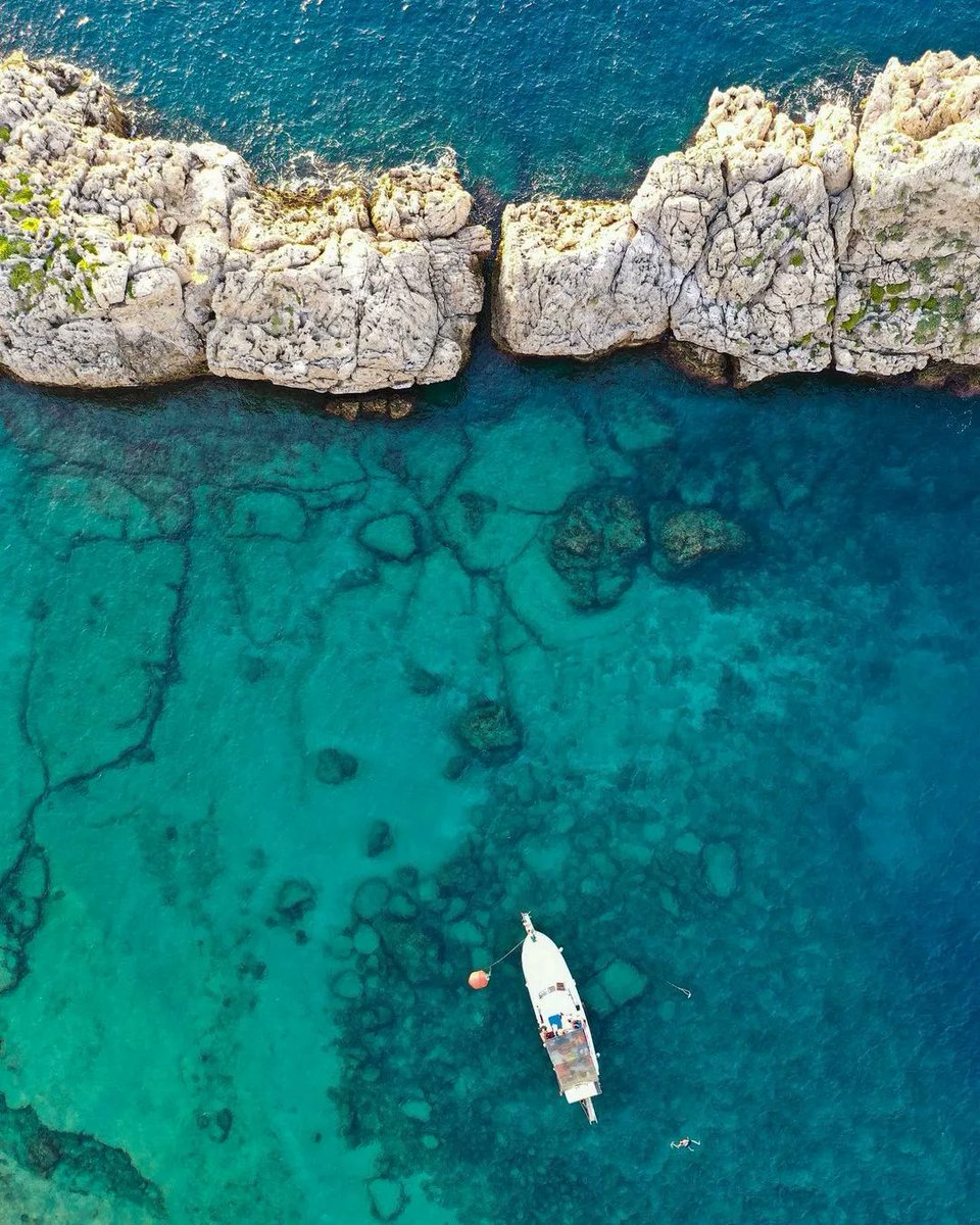 thisishatay's tweet photo. End of the season in HATAY 🌊⚓ 🐚 💙

📸 @drsahin79
#thisishatay
#türkiye #turkey #hatay #antakya #iskenderun #arsuz #belen #dörtyol #samandağ #defne #kırıkhan #reyhanlı #altınözü #hassa #erzin #payas #yayladağı #kumlu #antioch #showmeturkey #comeseeturkey #yourshotphotographer https://t.co/stSu9PYDq9