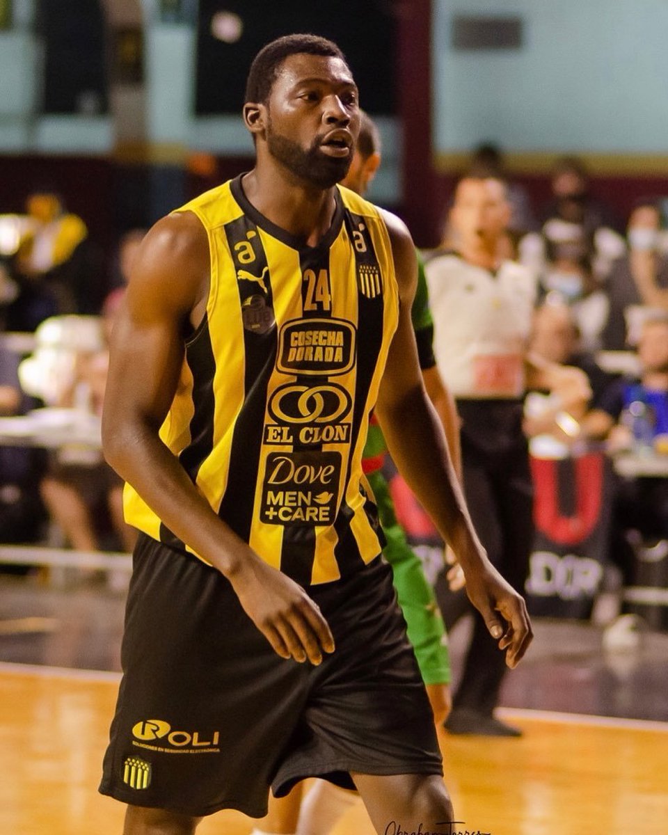 Lee Roberts <a href="/bballroberts24/">Lee Roberts</a> and <a href="/basketcapuy/">PEÑAROL | Basketball</a> go to 2-0 with a 88-69 dismantling of Nacional Basketball as Lee posted 15pts, 9rebs, 2stls, 1ast. #startstrongfinishstronger