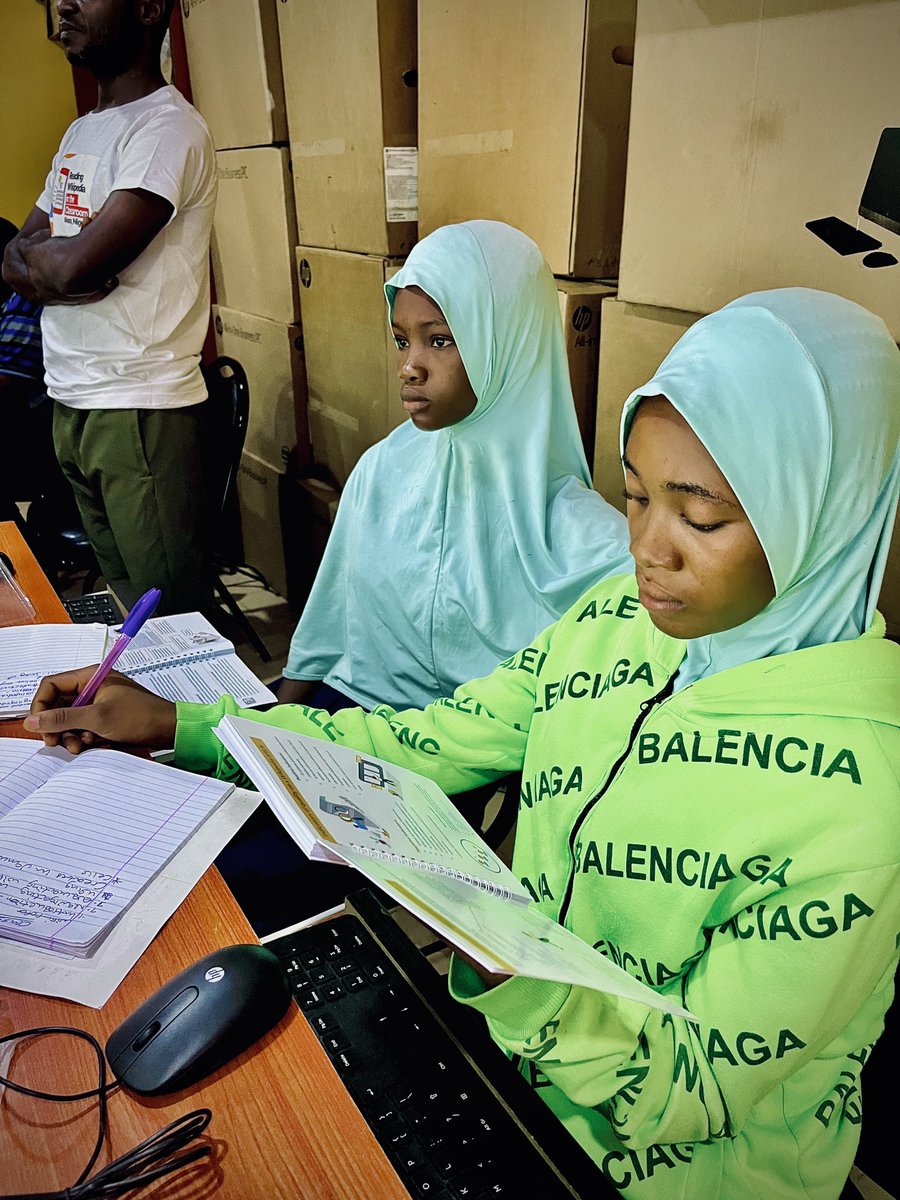 OlutolaJames1's tweet photo. Good news #Kwarans🤠

As part of the @WikimediaEdu activities to celebrate the progress achieved towards Media and Information Literacy for all as Nigeria hosts this year’s MIL Week, we are delighted to launch the @RWC_Nigeria  for Secondary School Students! https://t.co/NRXgNTuBbo